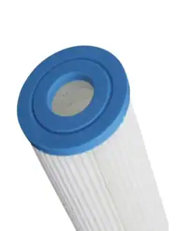 Filtre à sédiments pour piscine et spa, cartouche plissée 10 microns, 20 pouces, haute performance, filtration efficace des particules, compatible avec systèmes de filtration.