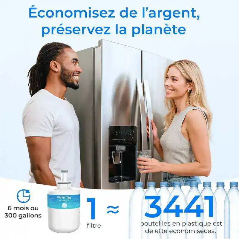 Une famille qui va prendre l'eau du frigo filtrée par le filtre DA29G.