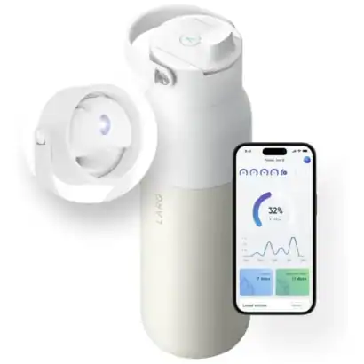 Filtre d'eau connecté pour maison - antibactérien, purification, monitoring via application mobile.