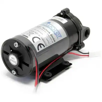 Pompe à eau robuste pour machines de nettoyage, adaptée aux besoins industriels et domestiques. Conçue pour garantir performance et durabilité dans toutes applications de nettoyage.