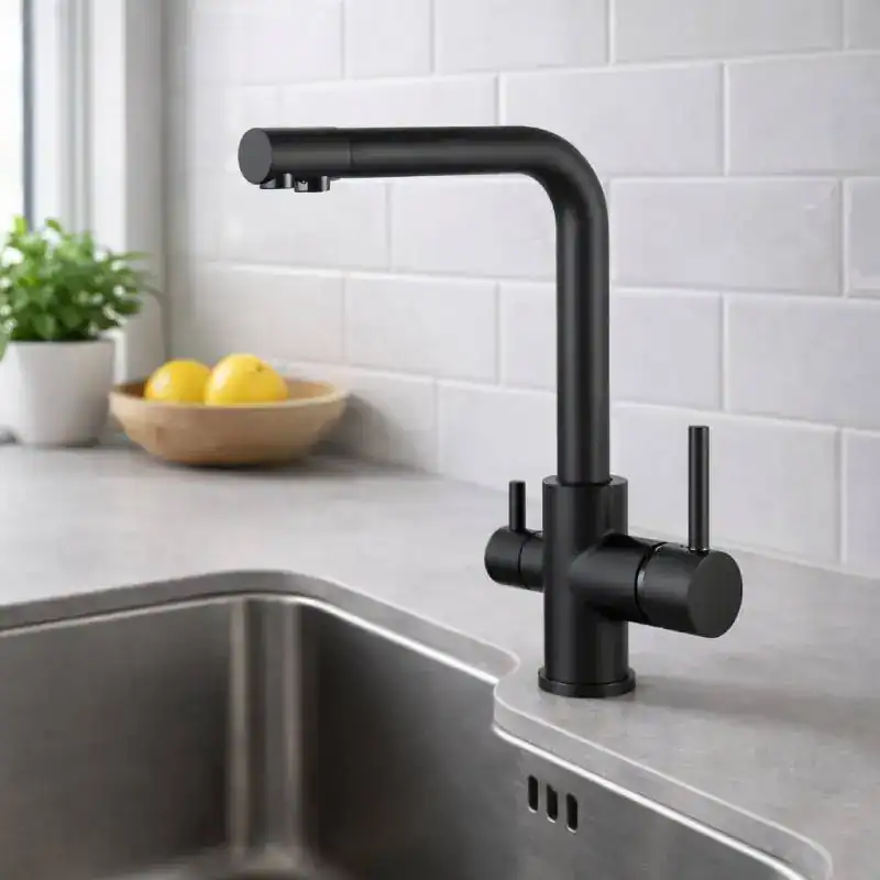 Robinet 3 voies chromé VALAZ pour osmose, haute pression, rotatif à 360°, idéal pour cuisine moderne. Facile à utiliser, design élégant, parfait pour un usage quotidien.