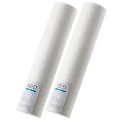 Deux cartouches de filtration en polypropyl&egrave;ne de 20 pouces, 5 microns, pour une filtration haute capacit&eacute; adapt&eacute;e &agrave; l'eau.