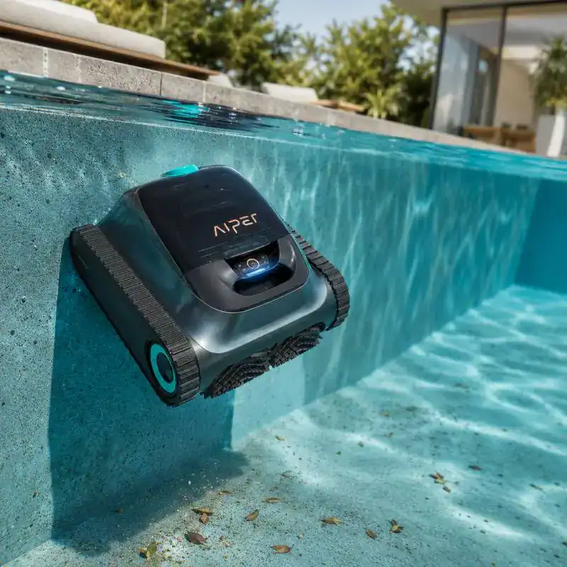 Robot piscine AIPER Scuba S1 2026 nettoyant le fond et les parois