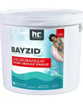 Seau de 5 kg de granulés de chlore stabilisé pour traitement rapide de l'eau verte en piscine.