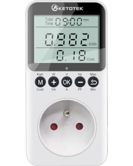 Compteur électrique numérique affichant la consommation en kWh, utilisé dans les services de nettoyage professionnels.